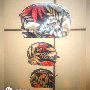 3 Semicircular Nesting Zipper Pouches